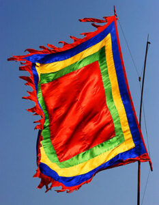 Lá cờ ngũ sắc có phải cờ dân tộc hay không, địa chỉ bán cờ ngũ sắc uy tín