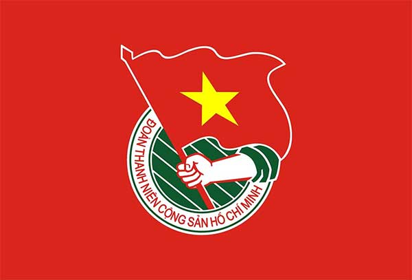 Dựa vào kỹ thuật may và màu sắc của cờ Đoàn