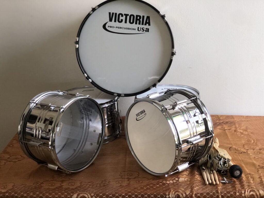 trống đội Victoria thân gỗ